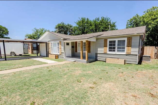 3706 26th St in Lubbock, TX - Building Photo - Building Photo