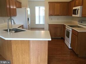 32 Fenwick Ct in Dover, DE - Building Photo - Building Photo