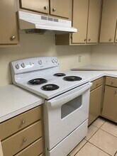 1015-101 SW McFarlane Ave in Lake City, FL - Foto de edificio - Building Photo