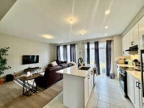 667 Allied Mews in Ottawa, ON - Building Photo - Building Photo