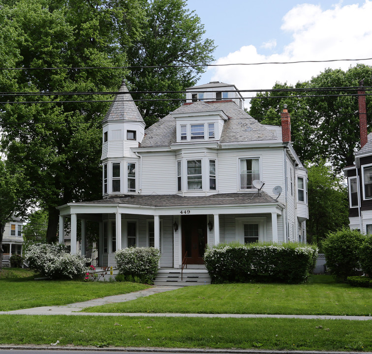 449 Western Ave in Albany, NY - Building Photo