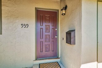939 Poplar Ave in Sunnyvale, CA - Building Photo - Building Photo
