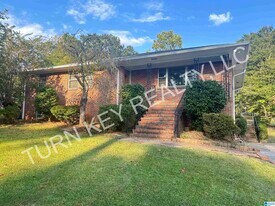 6241 Leslie Dr in Pinson, AL - Building Photo