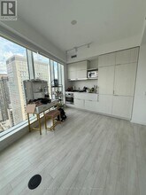 197 Yonge St in Toronto, ON - Building Photo - Building Photo