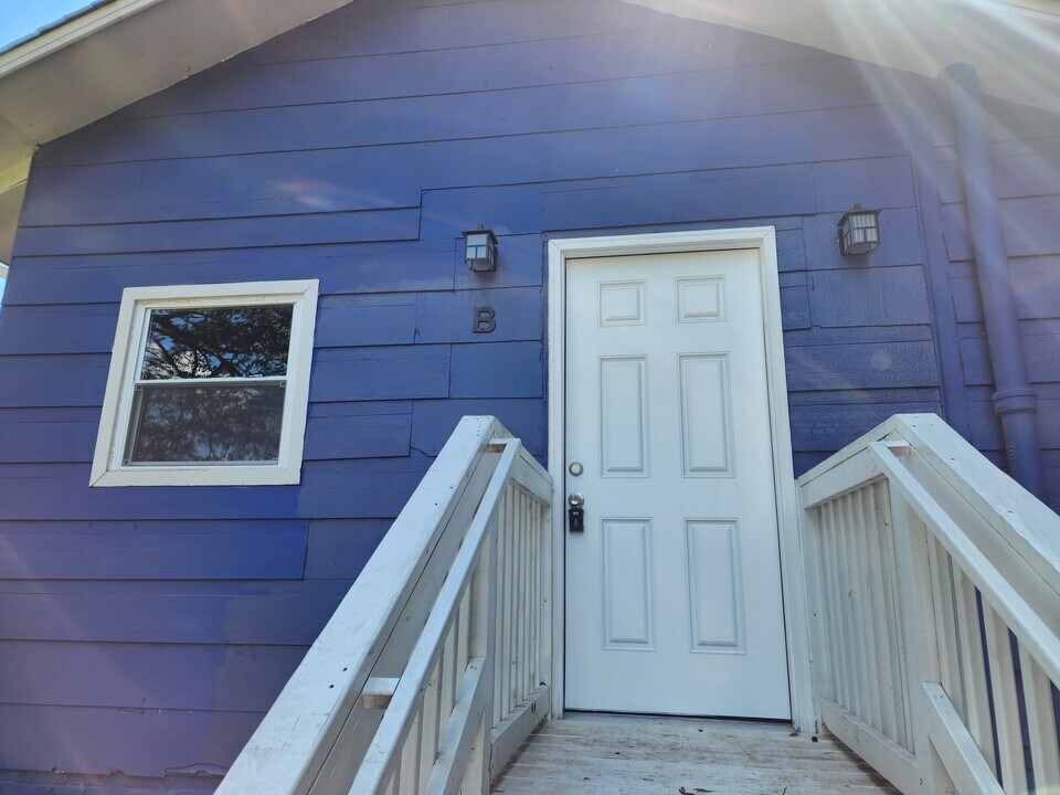 1519 Olympian Way SW in Atlanta, GA - Building Photo