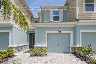 12411 Trailhead Dr in Bradenton, FL - Building Photo