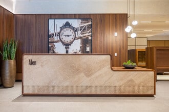 Allen in New Rochelle, NY - Foto de edificio - Lobby