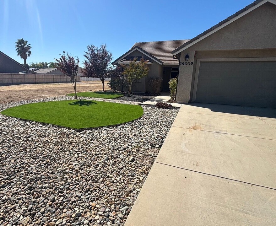 300 1st St in Cottonwood, CA - Building Photo
