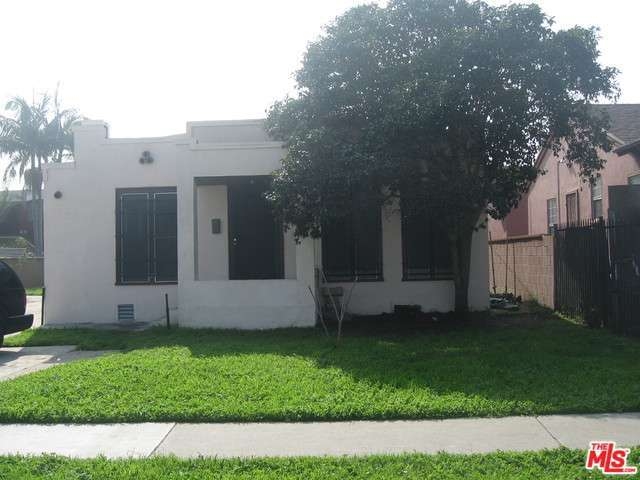 1102 W 88th St in Los Angeles, CA - Building Photo