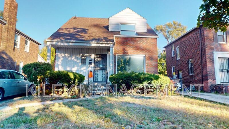 16894 Hubbell Ave in Detroit, MI - Building Photo