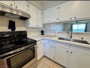 2056 Mesquite Ln in Laughlin, NV - Building Photo - Building Photo