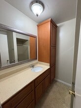 4260 Clayton Rd in Concord, CA - Foto de edificio - Building Photo