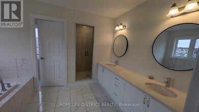 160 Belmont Dr in Clarington, ON - Building Photo - Building Photo