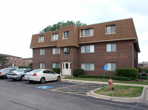 Long Valley in Palatine, IL - Building Photo - Building Photo