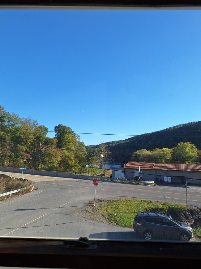 23 Trout Run Rd, Unit Apartment 3 in Clearfield, PA - Building Photo - Building Photo