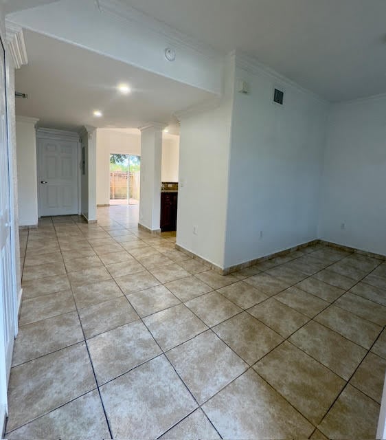 7250 NW 174th Ter in Hialeah, FL - Building Photo - Building Photo