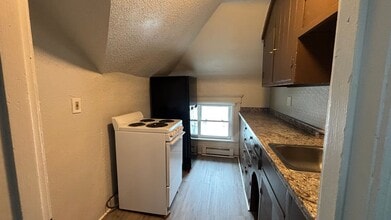 46 Walnut St in Palmer, MA - Building Photo - Building Photo