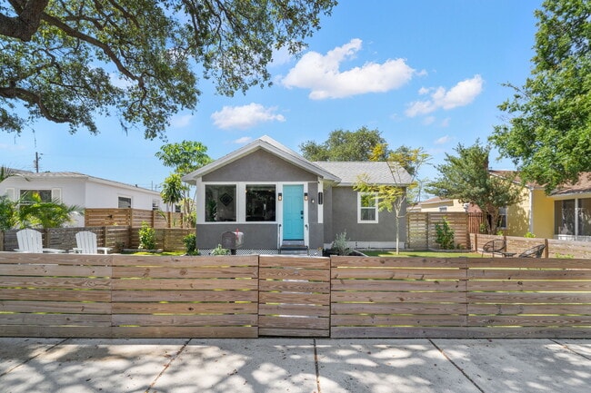 3950 1st Ave N in St. Petersburg, FL - Building Photo - Building Photo