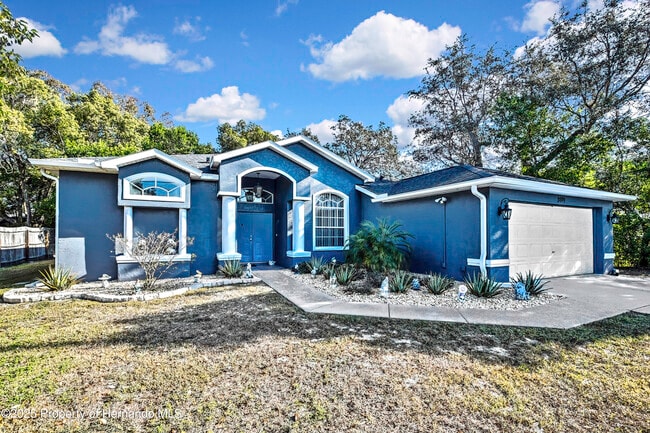 8019 Timberlake Ave in Spring Hill, FL - Building Photo - Building Photo