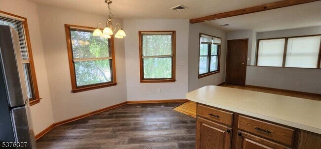 86 W Stewart St in Washington, NJ - Building Photo - Building Photo