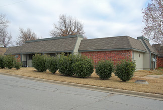 Brookwood on 86th in Owasso, OK - Foto de edificio - Building Photo