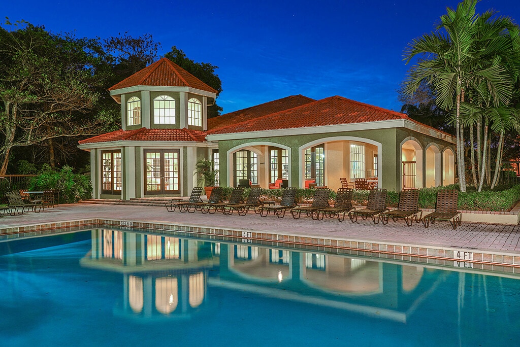 Cypress Shores Apartments in Coconut Creek, FL