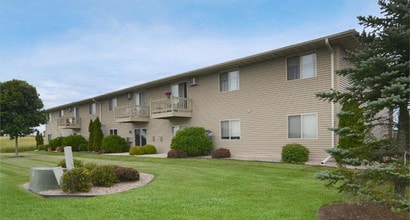 Portside Estates in Manitowoc, WI - Building Photo - Building Photo