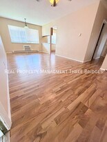 7431 Hazelcrest Dr in Hazelwood, MO - Building Photo