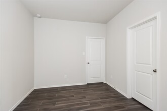 15333 Estrella Rd E in Houston, TX - Building Photo - Building Photo