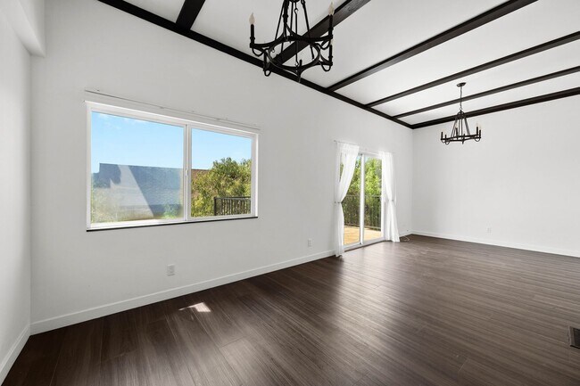 1915 Apex Ave in Los Angeles, CA - Building Photo - Building Photo