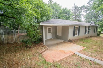 190 Grove St in Athens, GA - Building Photo - Building Photo