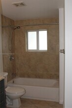 1255 NE 128th St in North Miami, FL - Building Photo - Building Photo