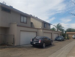 2600 W Porter Ave in Fullerton, CA - Building Photo - Building Photo