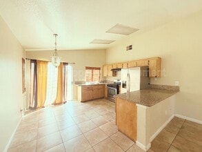 13489 Monterey Way in Victorville, CA - Building Photo - Building Photo