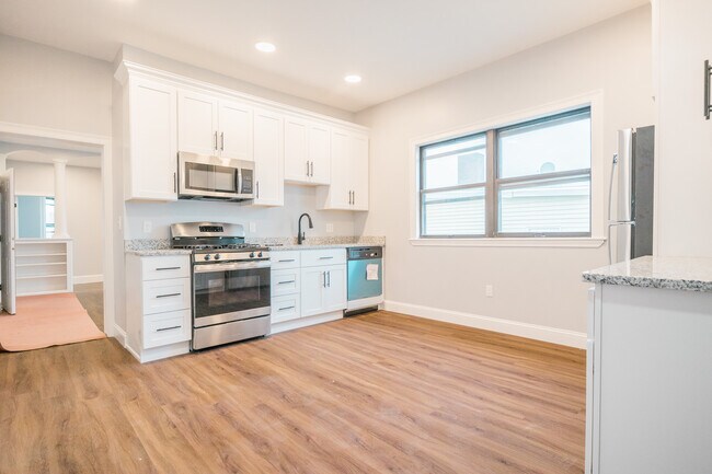 property at 344 Saratoga St