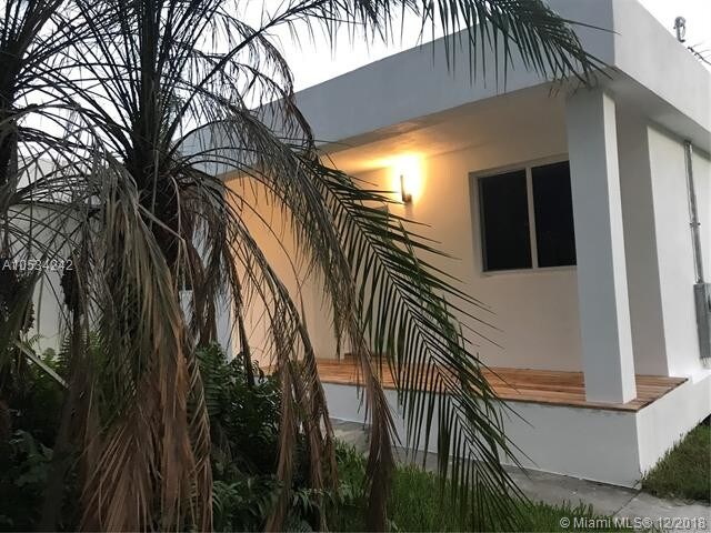 1450 NE 147th St-Unit -50 in Miami, FL - Building Photo - Building Photo