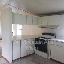 319 Iotla Valley Park Rd in Franklin, NC - Building Photo - Building Photo