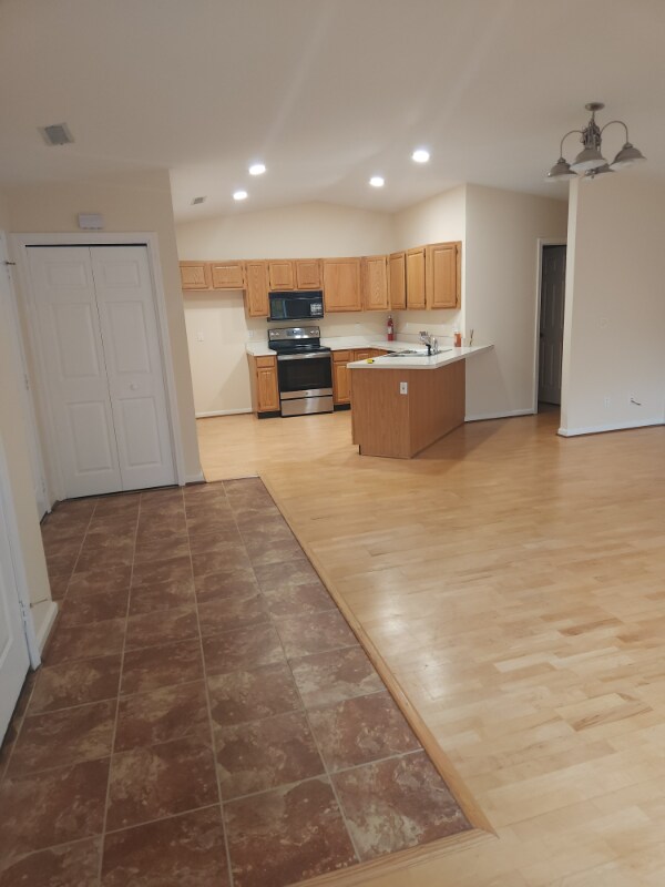 1108 Estate Dr in Johnson City, TN - Building Photo - Building Photo