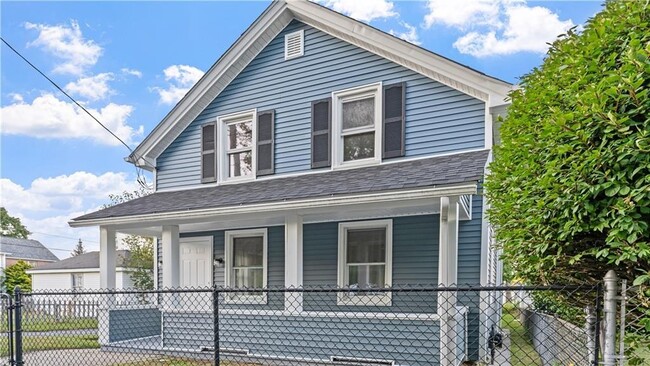 63 Prospect St in Lincoln, RI - Building Photo - Building Photo