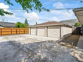 1225 N Lincoln St in Stockton, CA - Building Photo - Building Photo