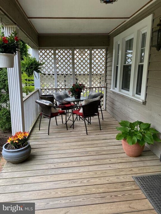 302 Conshohocken State Rd in Gladwyne, PA - Building Photo