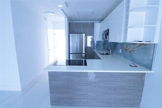 600 Layne Blvd in Hallandale Beach, FL - Building Photo - Building Photo