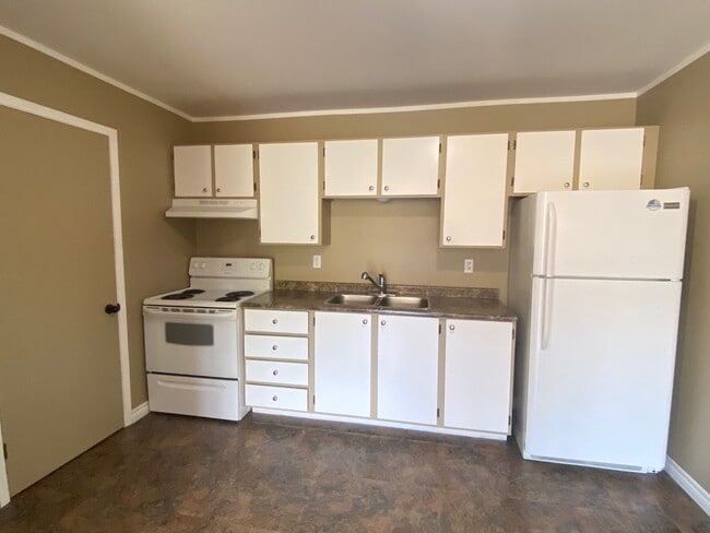 property at 9 Green Valley Dr