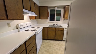 807 E F St in Moscow, ID - Foto de edificio - Building Photo