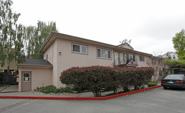 614-634 Dean St in Hayward, CA - Foto de edificio - Building Photo