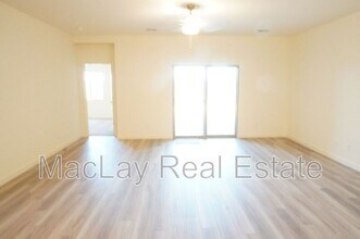 4023 N Ghost Holw Wy in Casa Grande, AZ - Building Photo - Building Photo