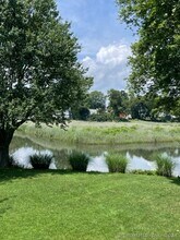 402 Riverside Dr in Fairfield, CT - Building Photo - Building Photo