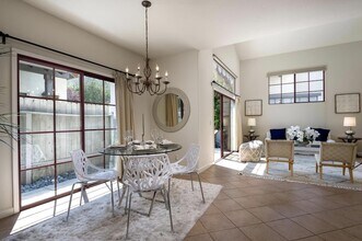 000 Calle Esperanza in Santa Barbara, CA - Building Photo - Building Photo