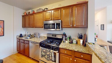 672 Washington St in Brookline, MA - Building Photo - Building Photo