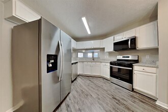 25802 Richards Rd in Spring, TX - Building Photo - Building Photo